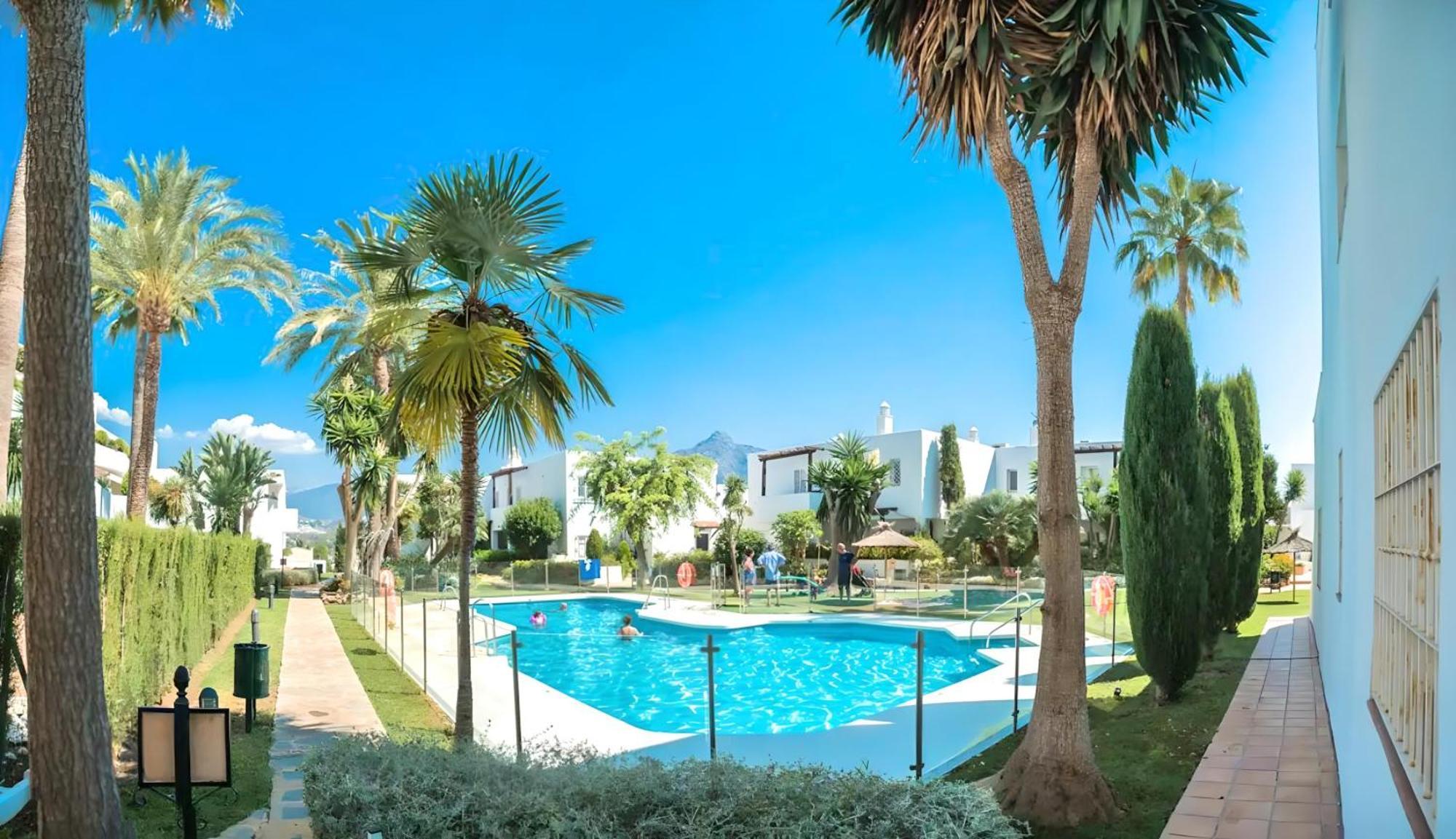 Gorgeous 2Br Apt. W/ Mountain View Puerto Banus Marbella Ngoại thất bức ảnh